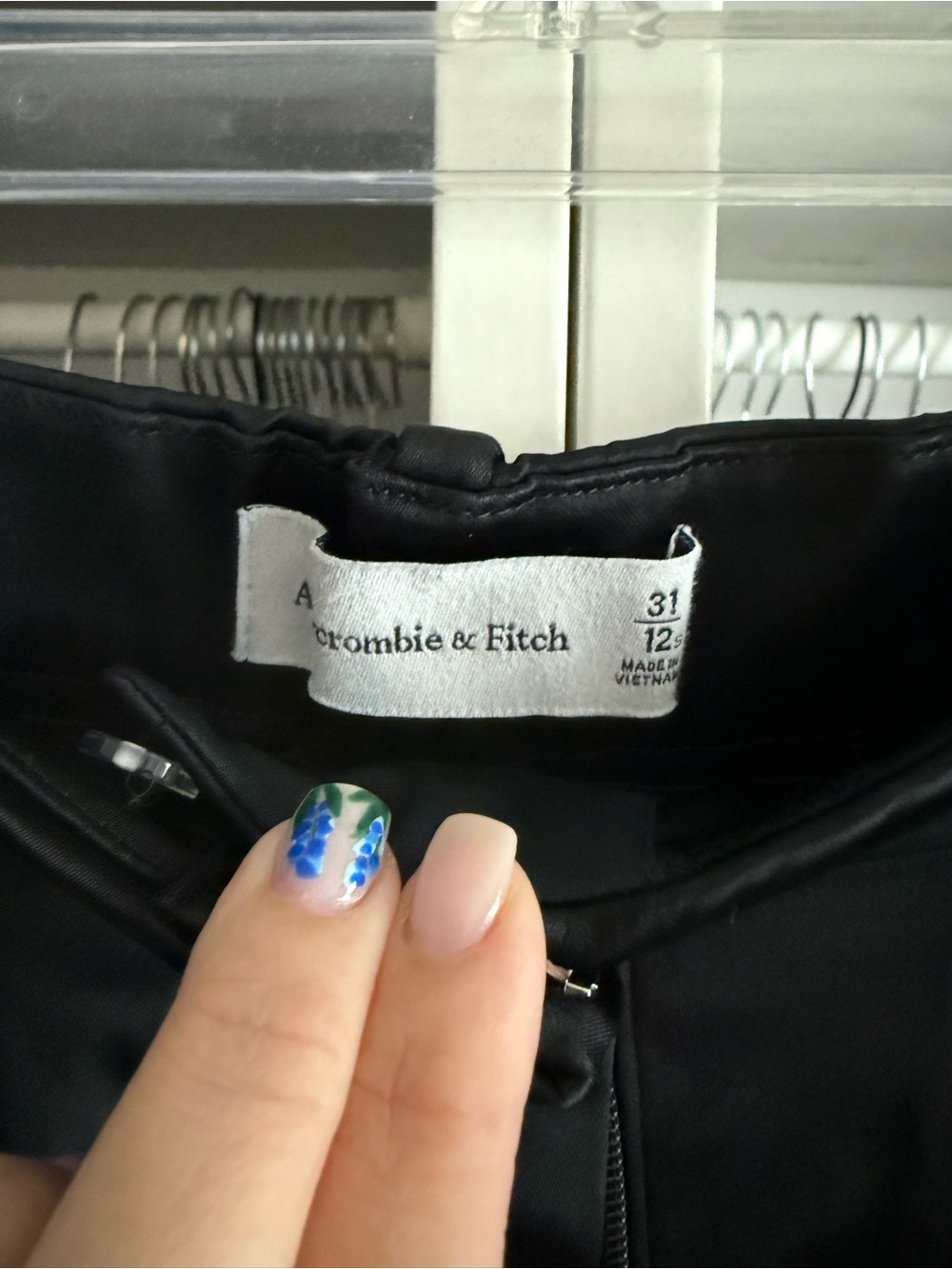 Abercrombie and Fitch Black Wide-Leg Women's Pants - Picture 4 of 5